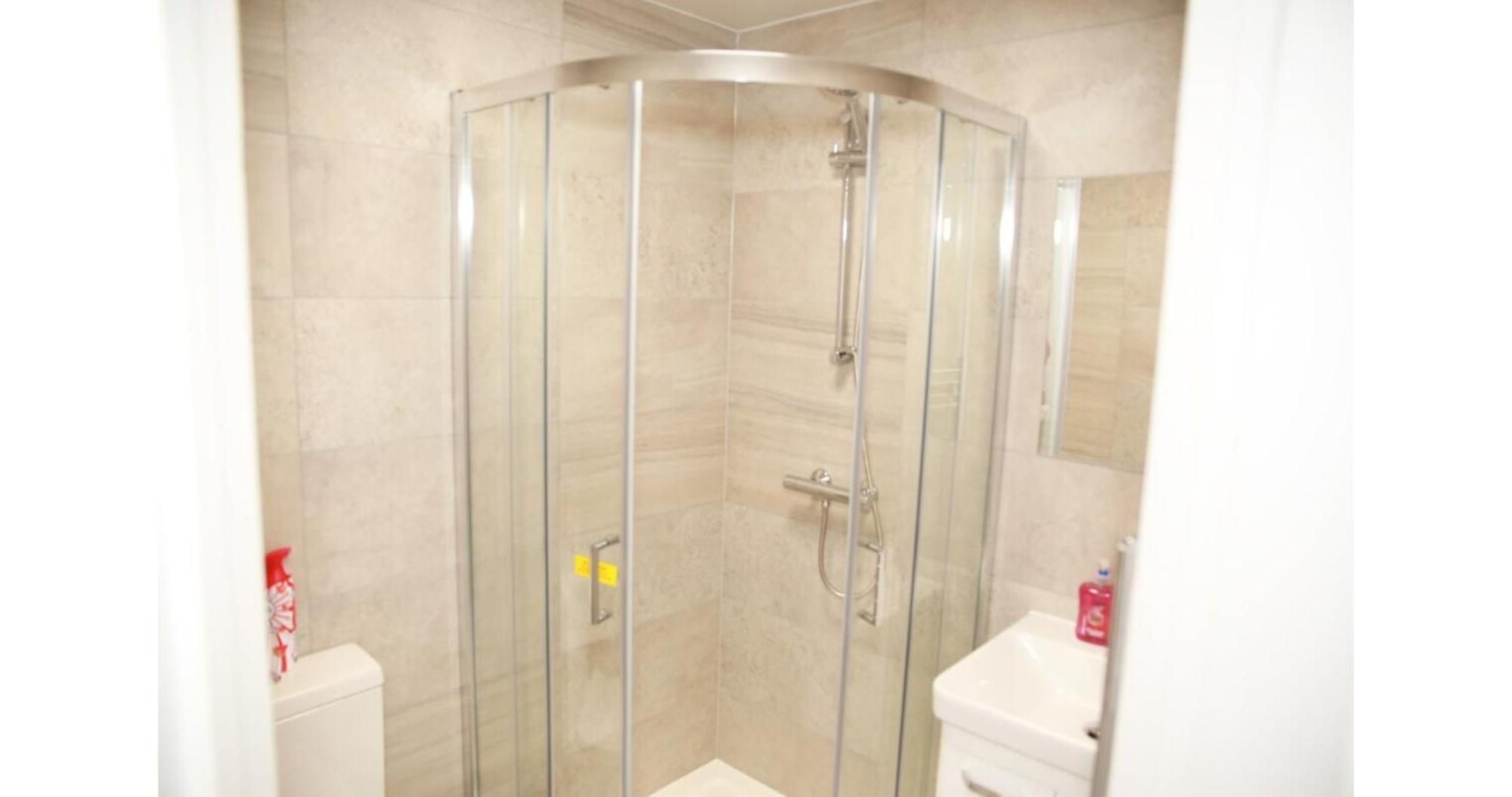 Cricklewood Deluxe Ensuite Room London Room photo