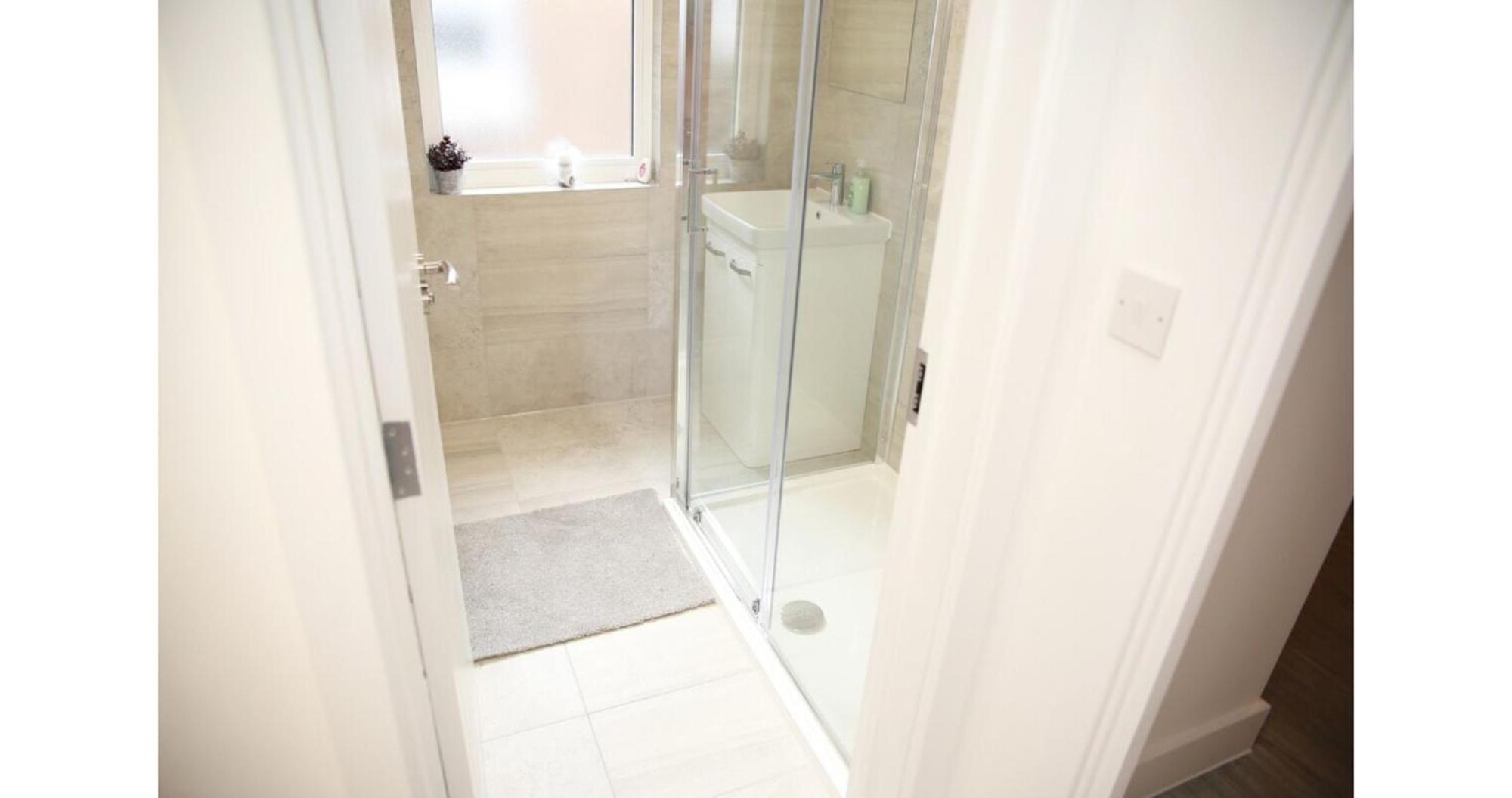 Cricklewood Deluxe Ensuite Room London Room photo
