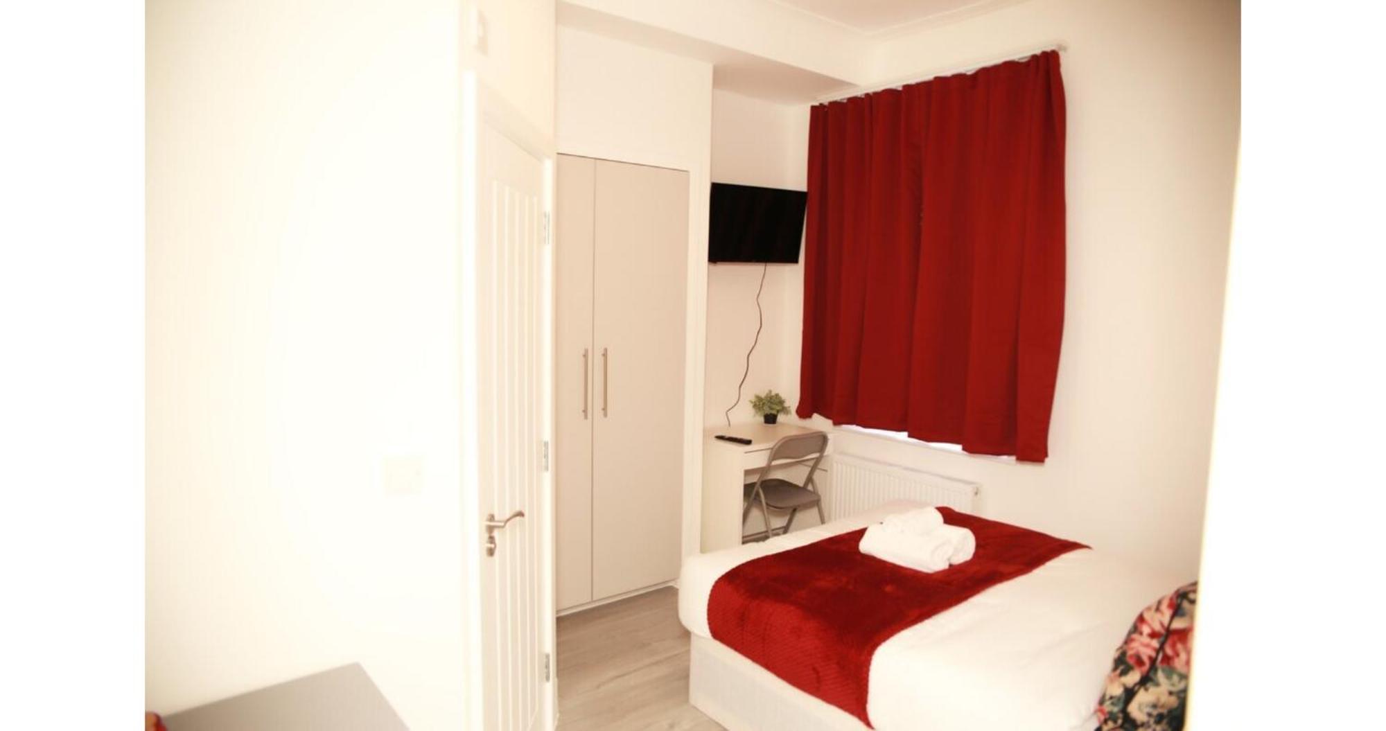 Cricklewood Deluxe Ensuite Room London Room photo